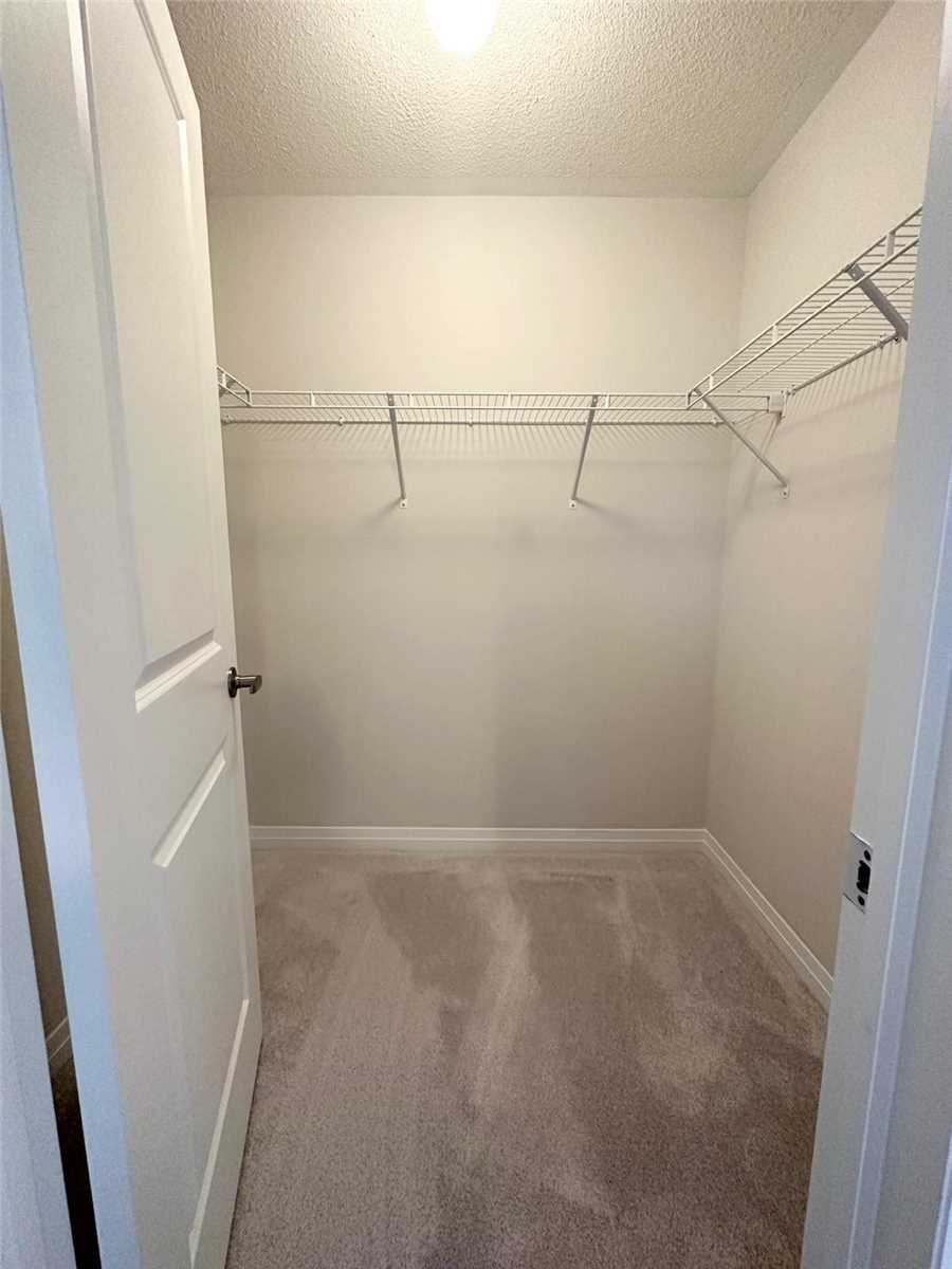 60 Yale Dr