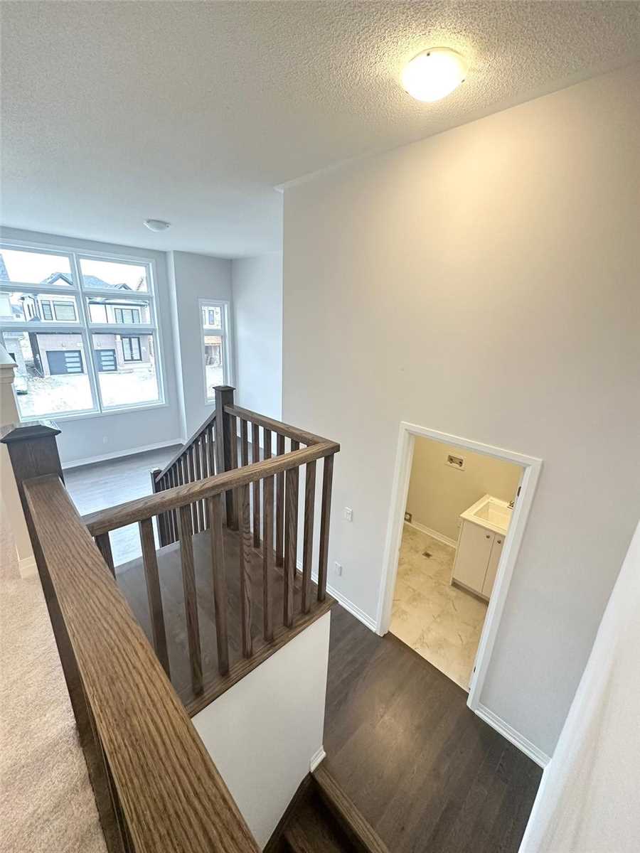 60 Yale Dr