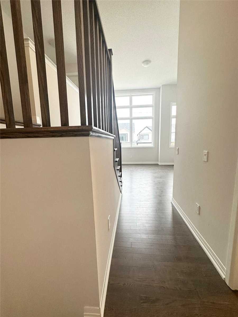 60 Yale Dr