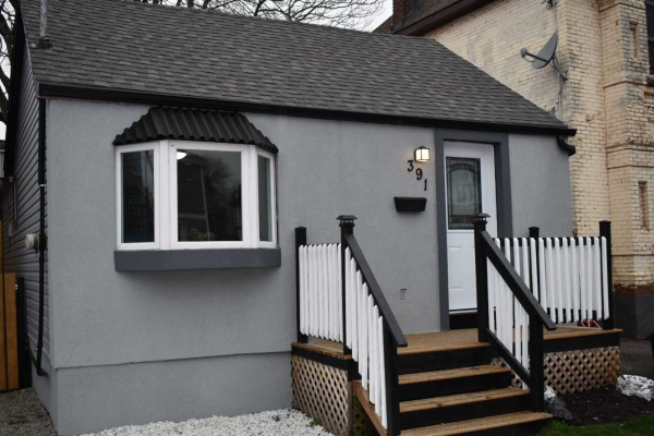 391 Emerald St N, Hamilton