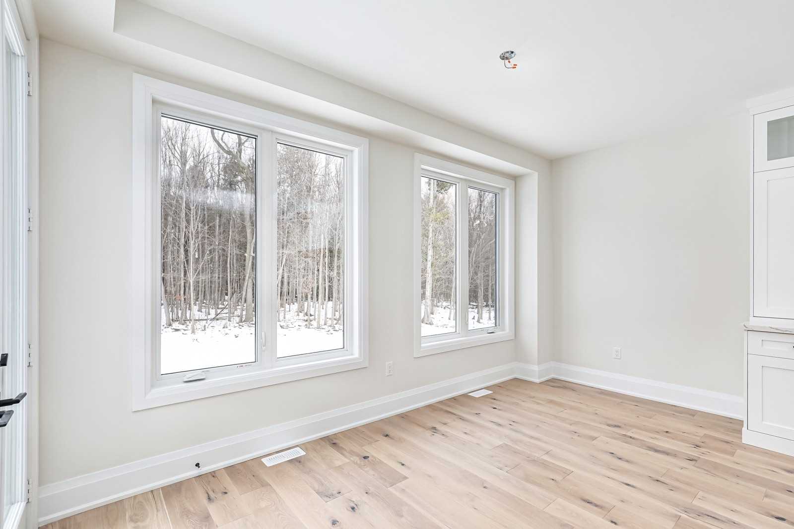 112 Springside Crescent