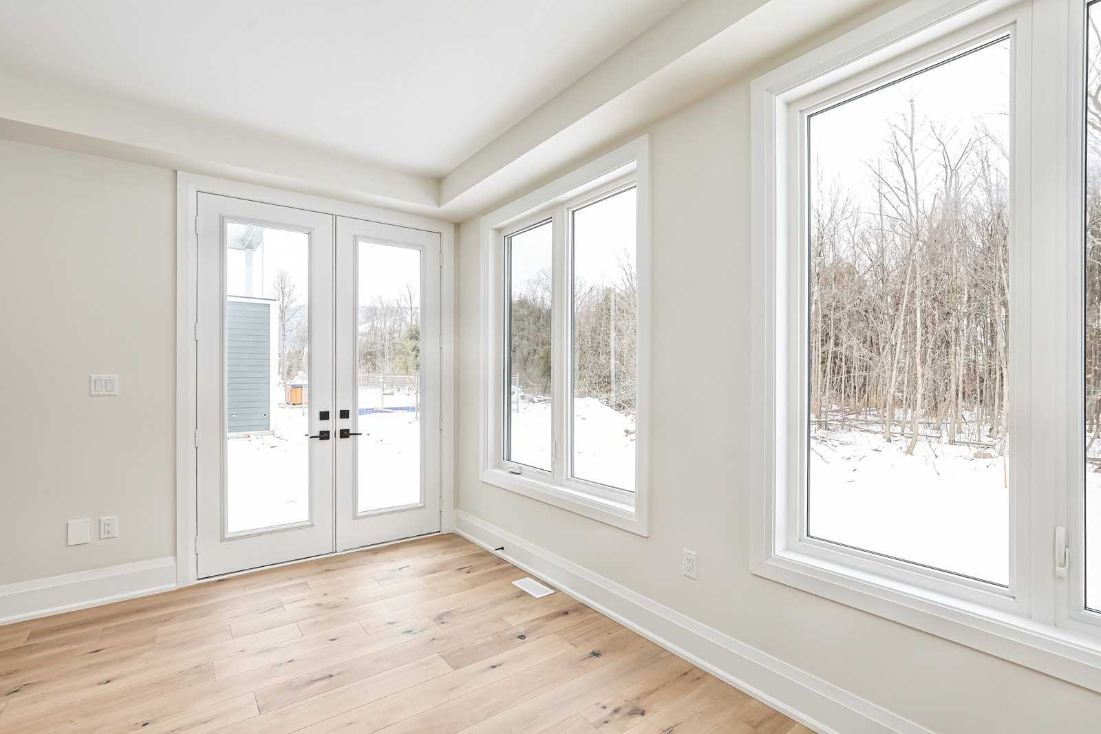 112 Springside Crescent
