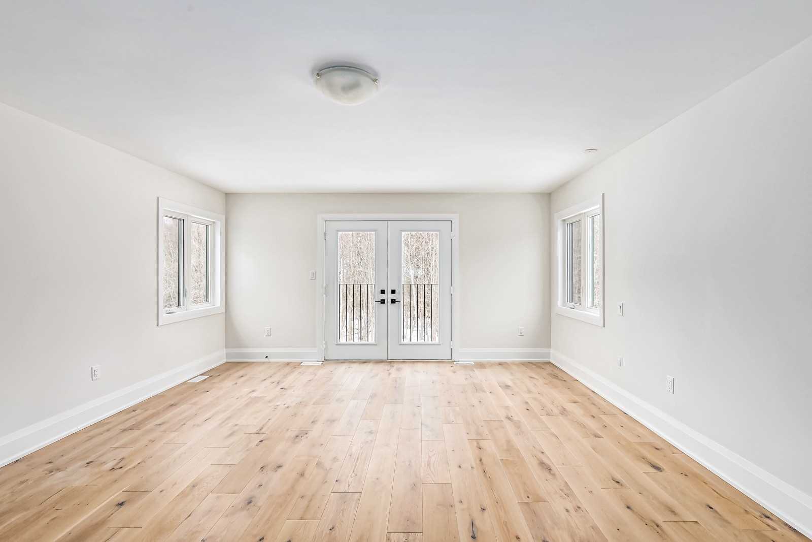 112 Springside Crescent