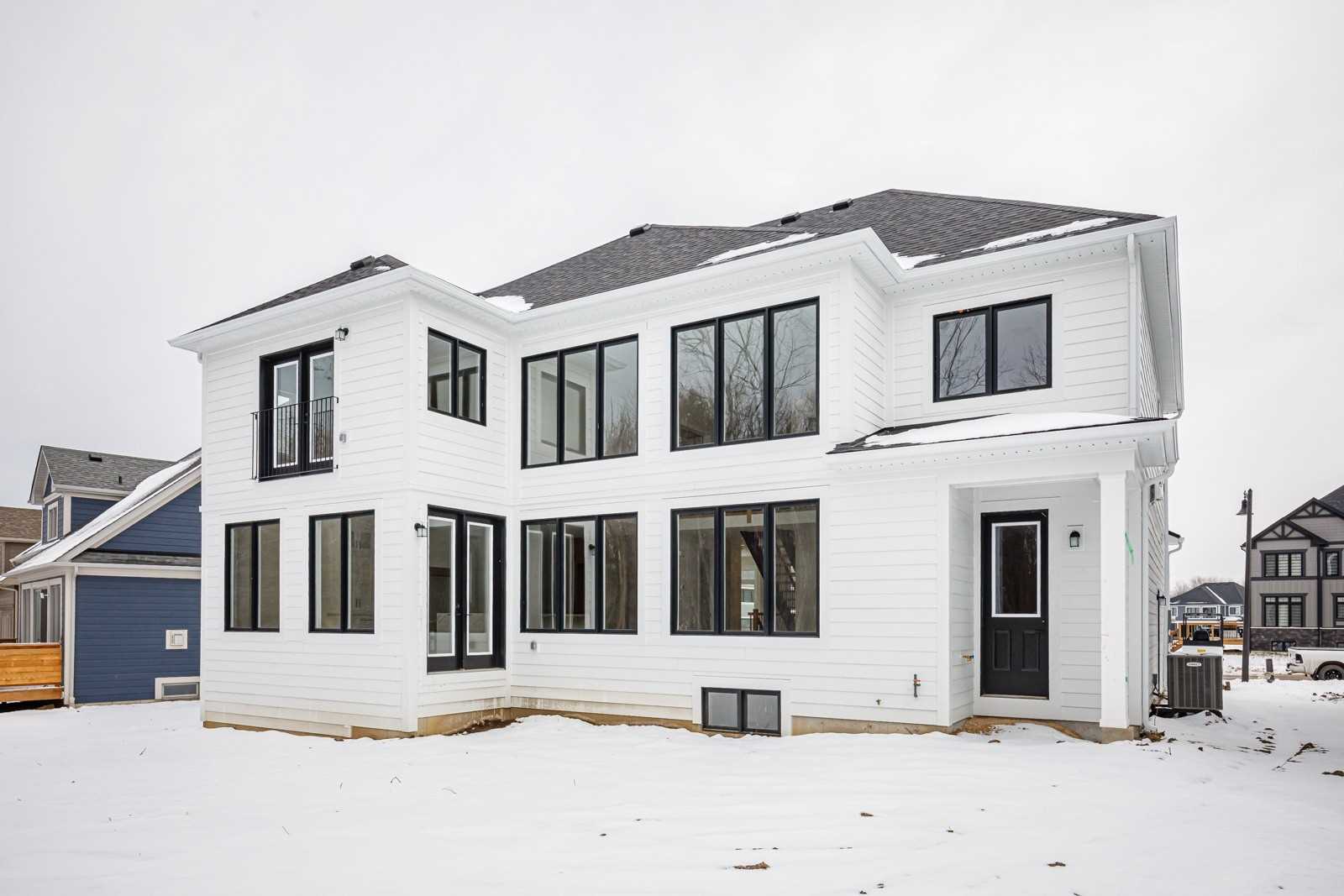 112 Springside Crescent