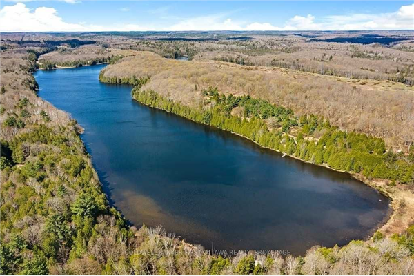 1084C Swaugers Lake Rd, North Frontenac