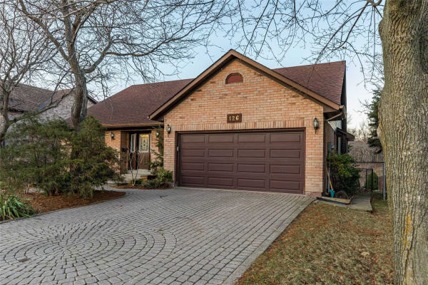 126 Daffodil Cres, Hamilton