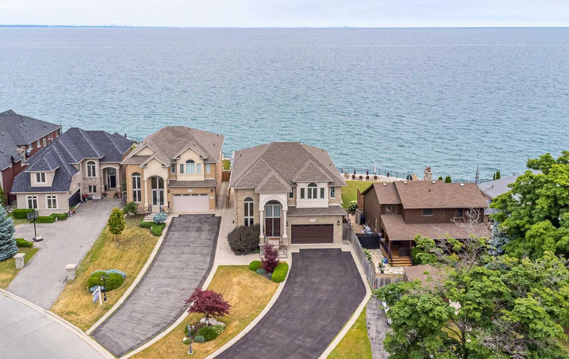 112 Watercrest Dr