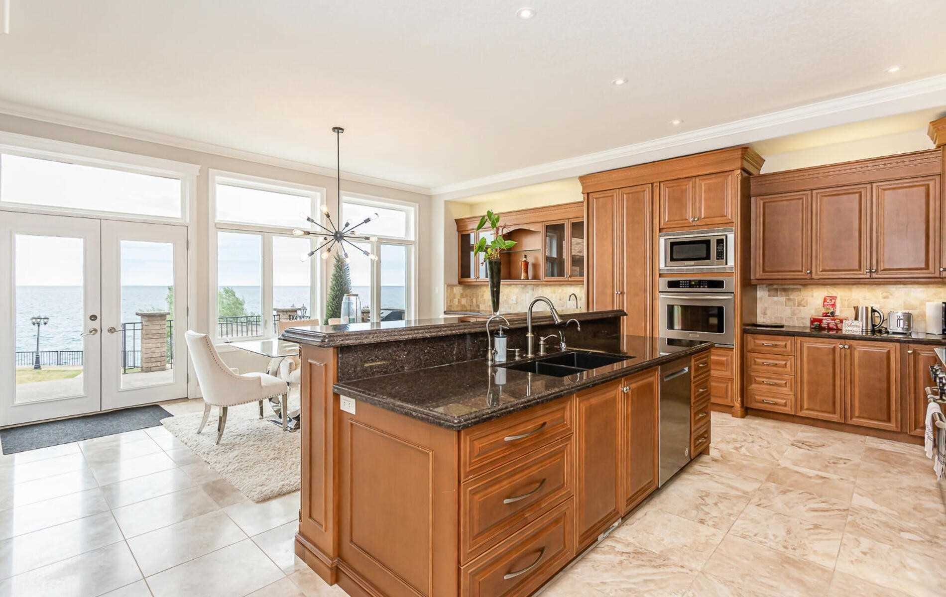 112 Watercrest Dr