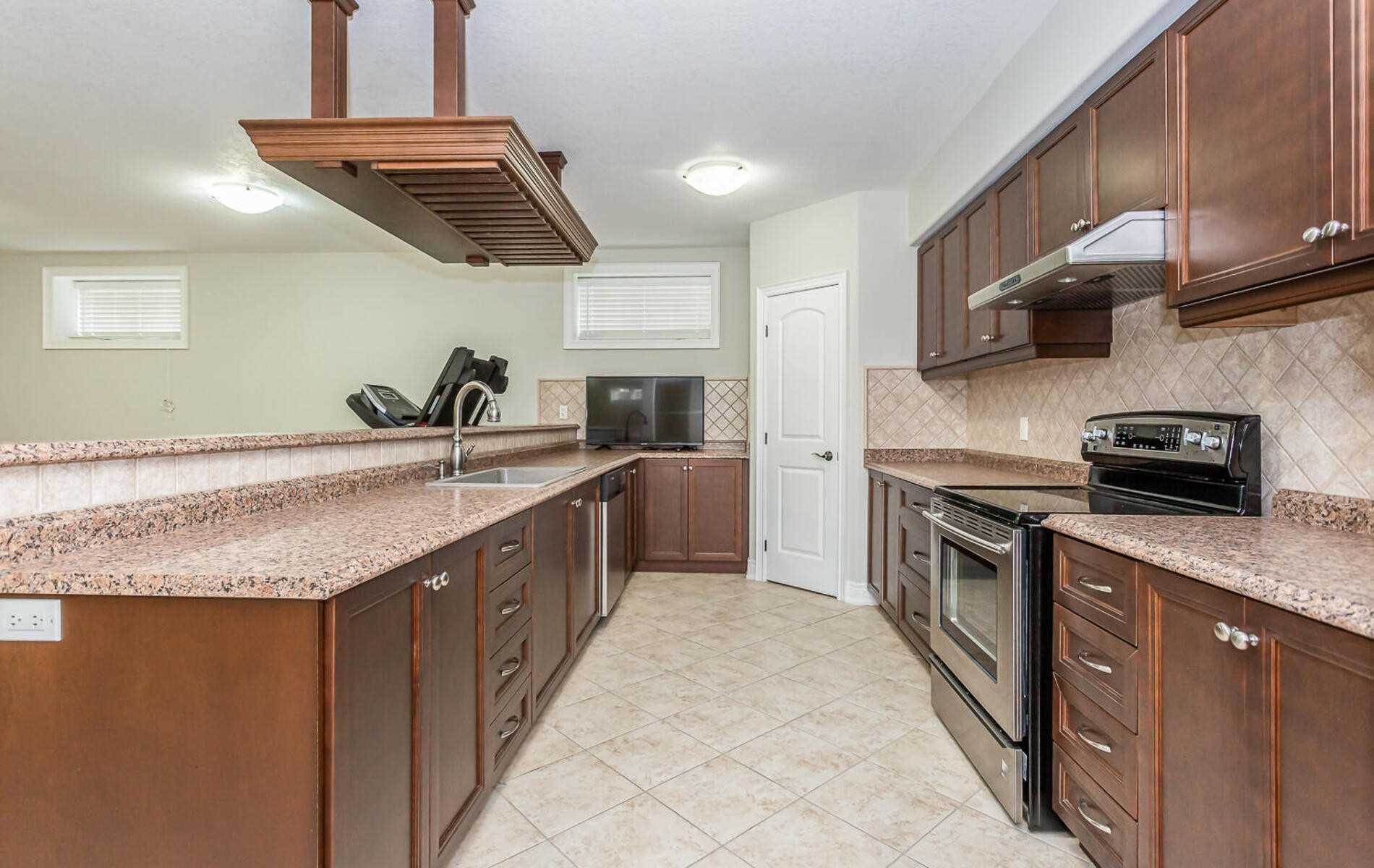 112 Watercrest Dr