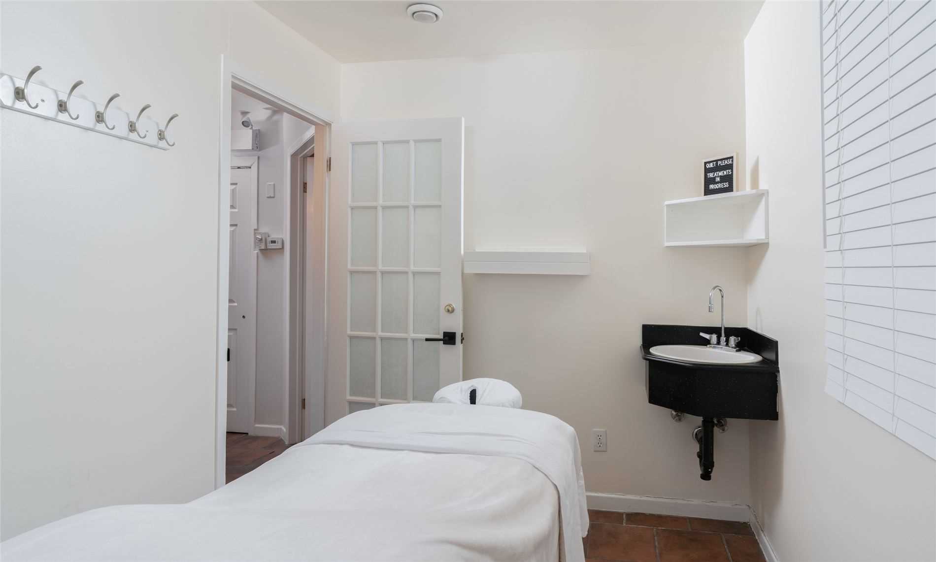 Listing X5850511 - Large Photo # 3