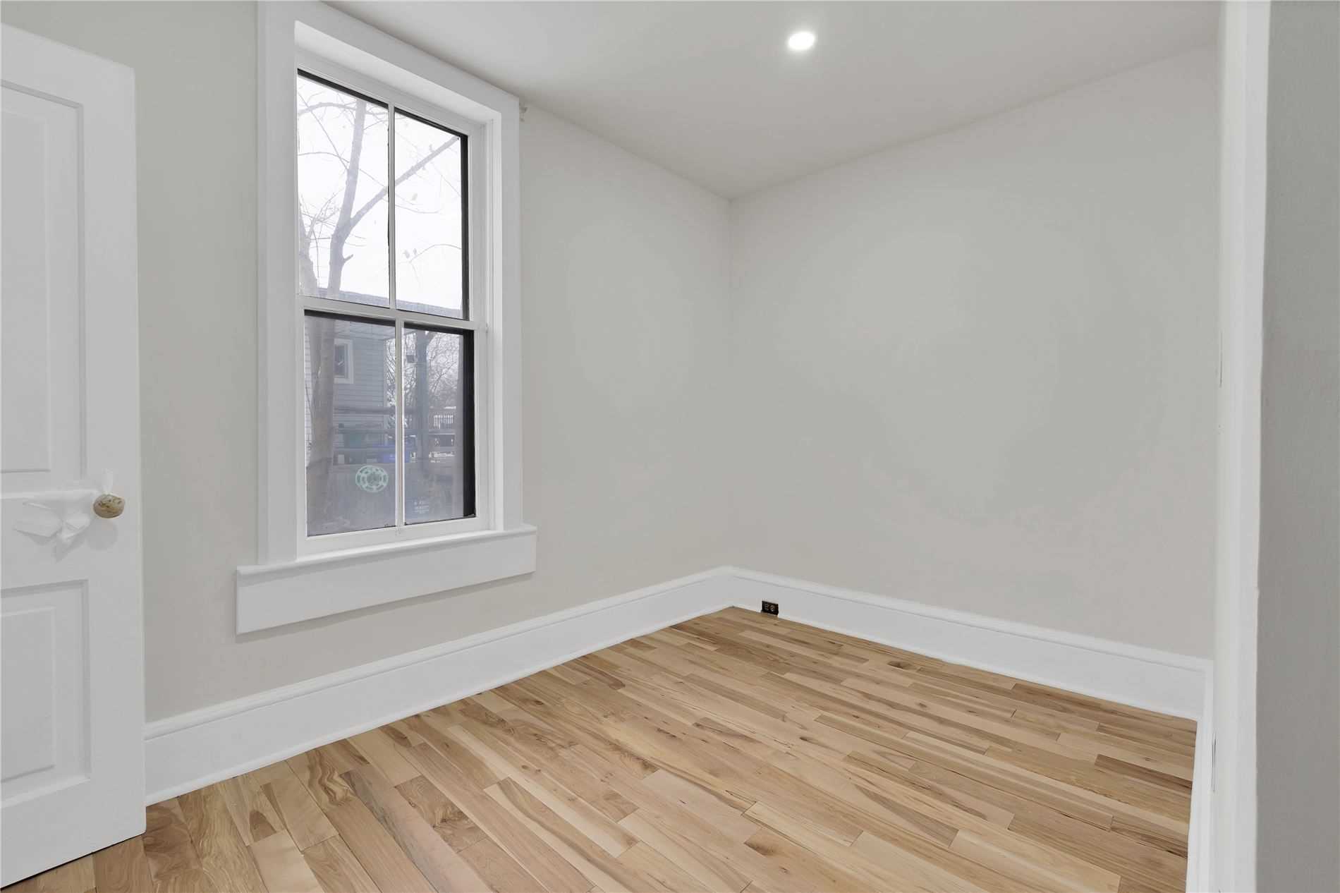 10 Kerr Street