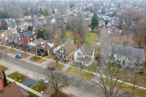 162 Eagle Ave, Brantford