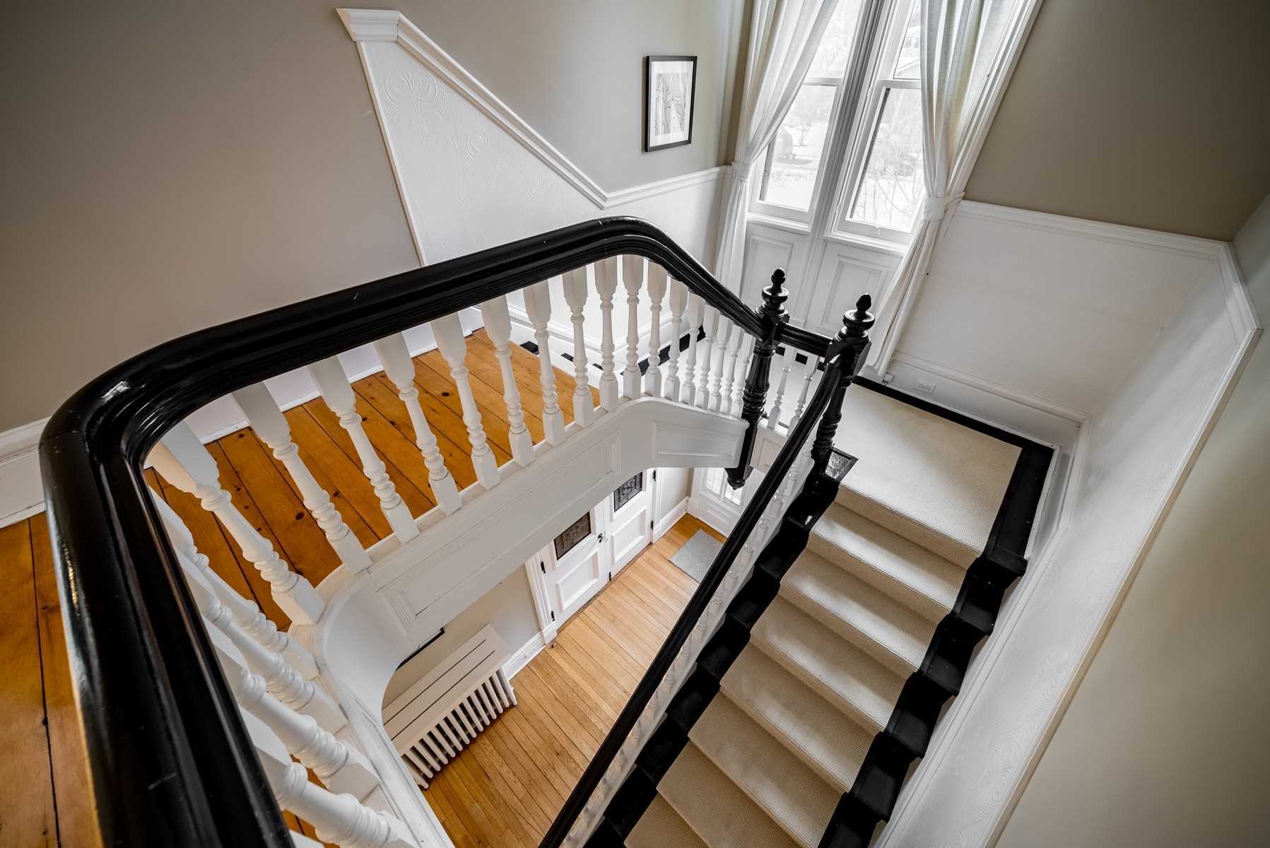 28 Bedford St