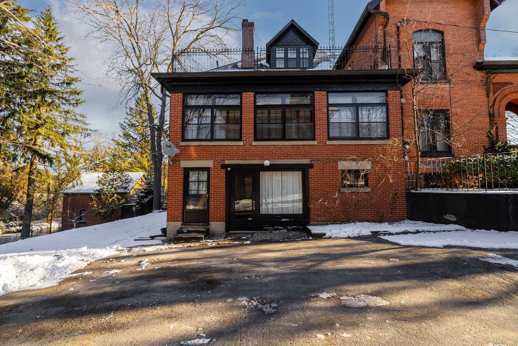 28 Bedford St