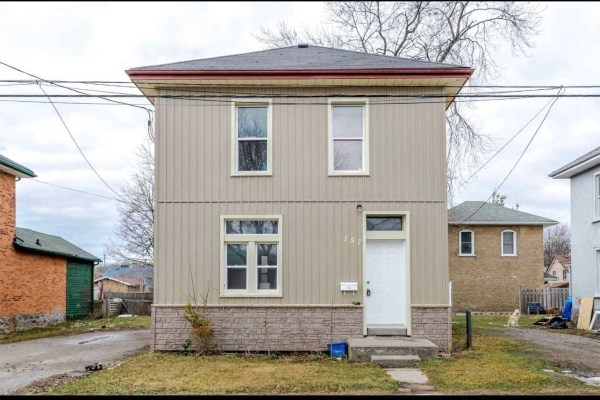 157 Rutherford Ave, Peterborough