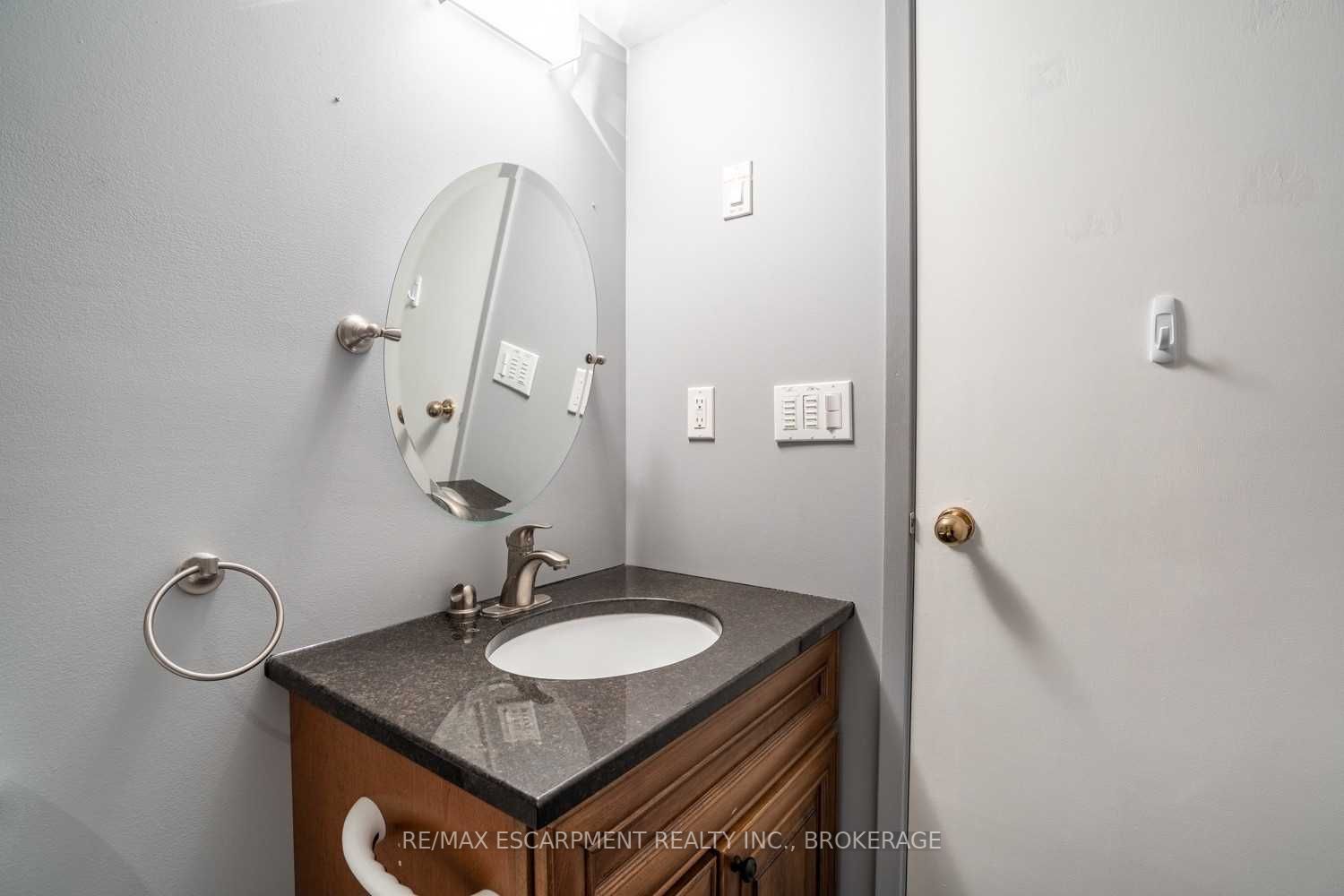 Listing X5855690 - Large Photo # 14