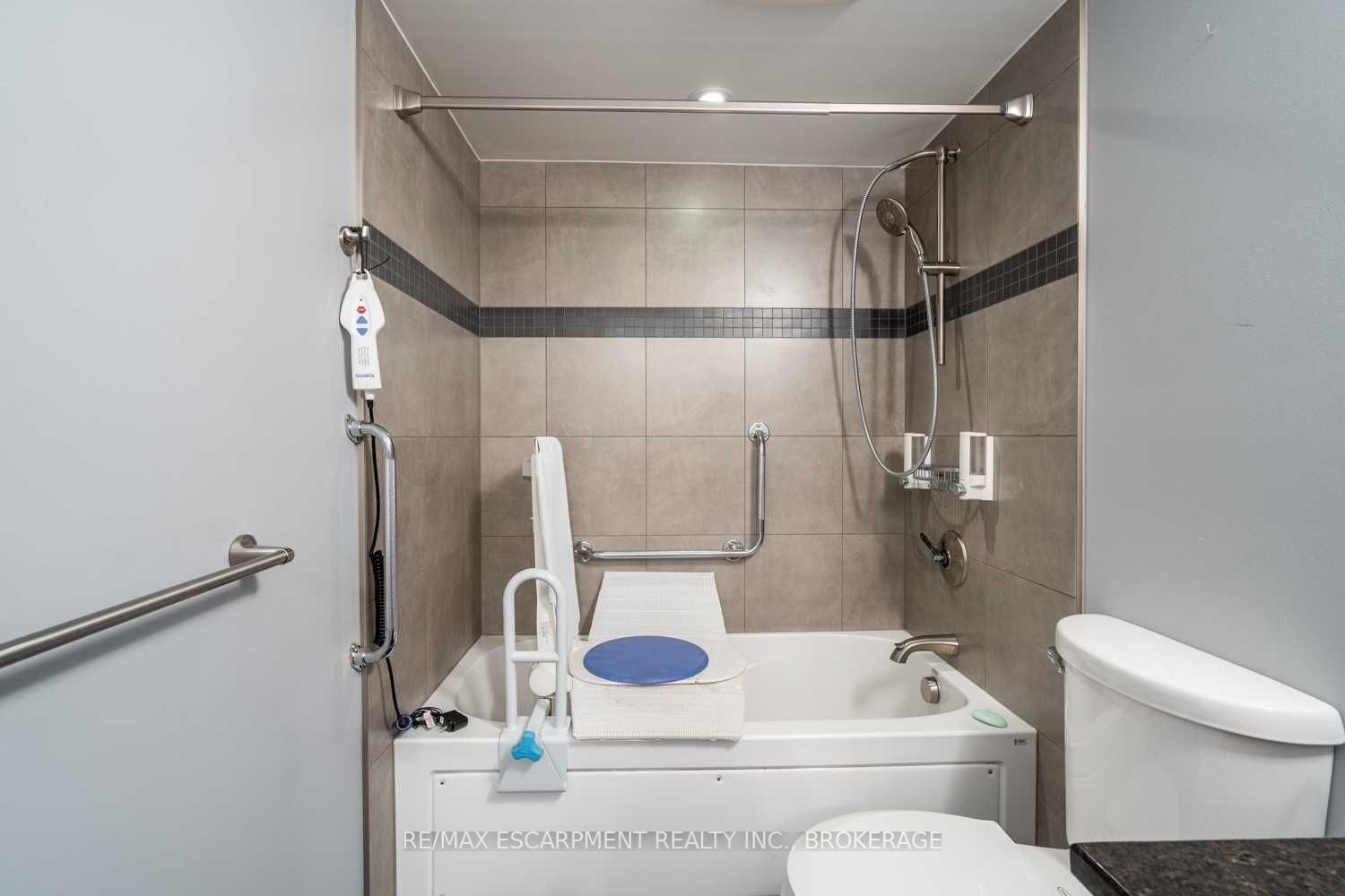 Listing X5855690 - Large Photo # 15