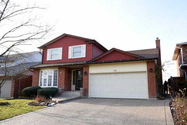 83 Pinewarbler Dr, Hamilton