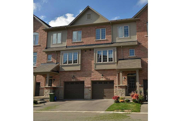 257 Parkside Dr, Hamilton