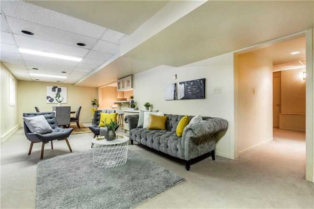 290 Lloyminn Ave