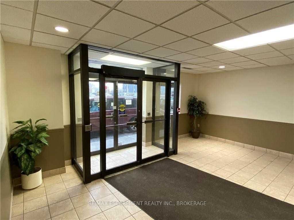 Listing X5859994 - Large Photo # 3