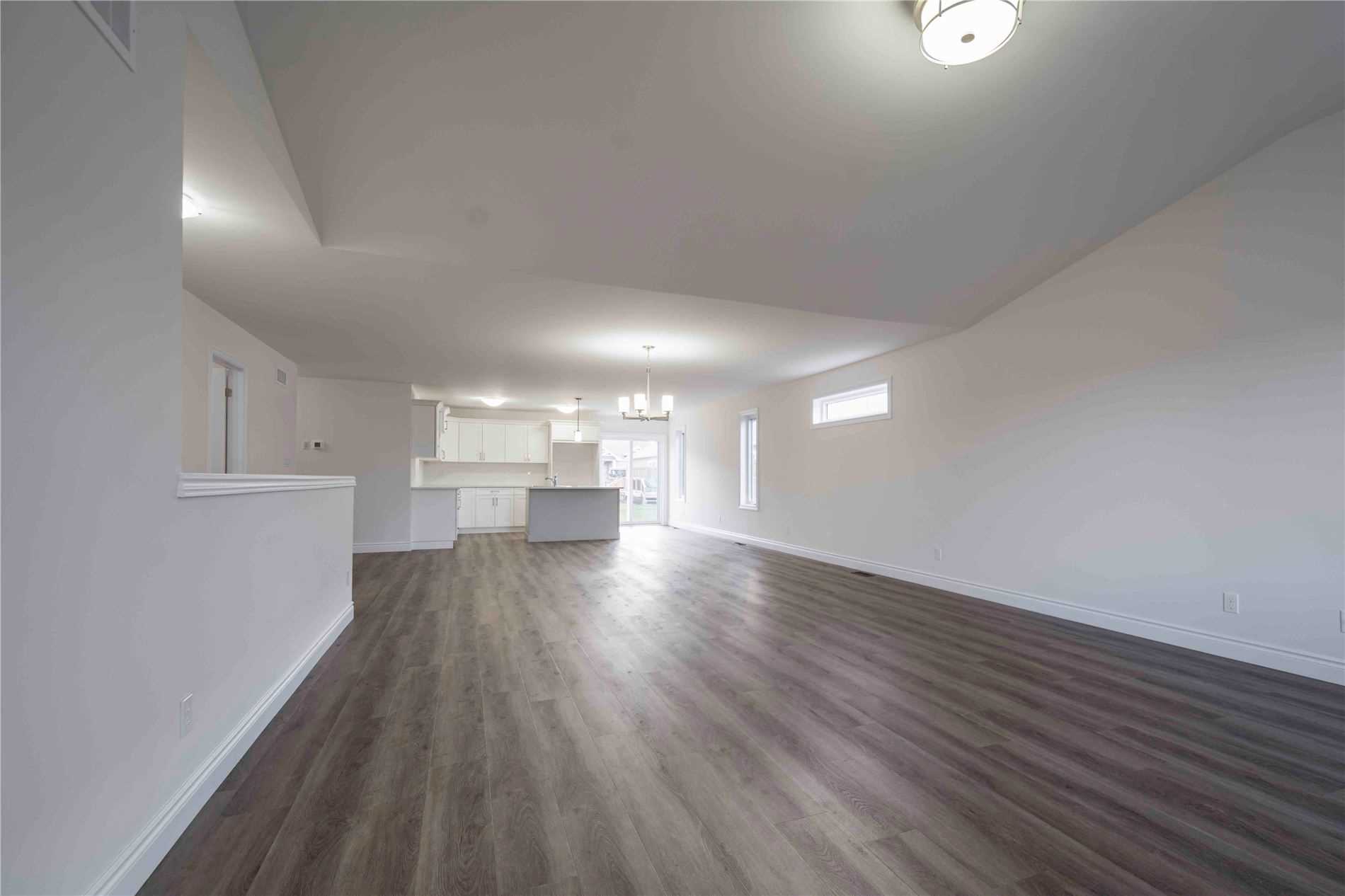 110 Farrington Cres