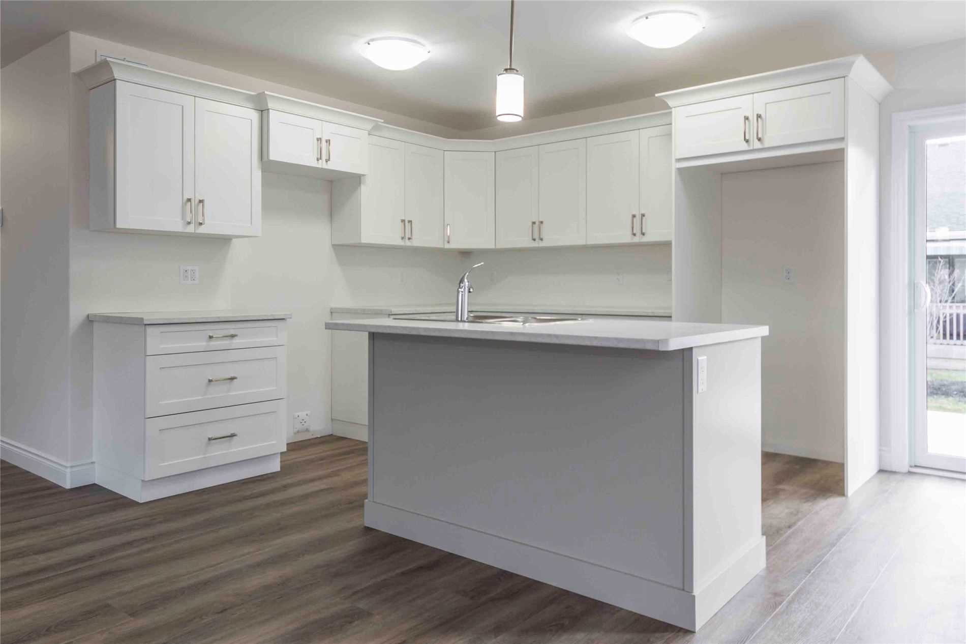 110 Farrington Cres