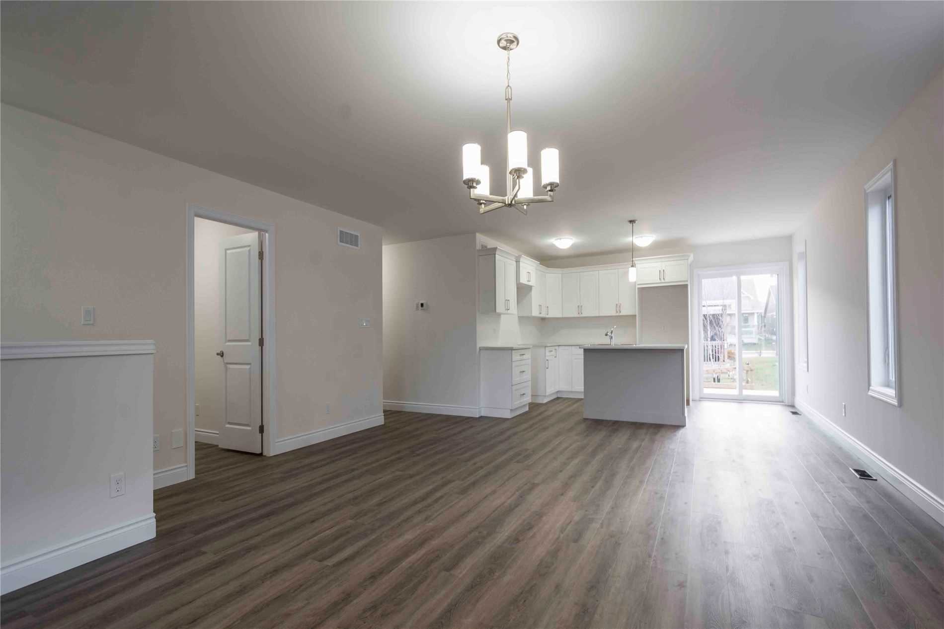 110 Farrington Cres