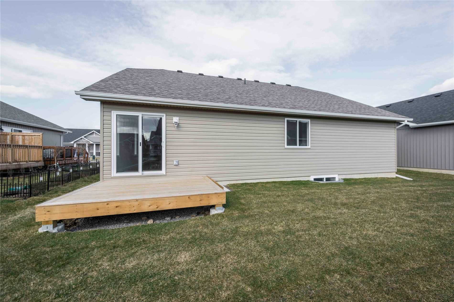 110 Farrington Cres
