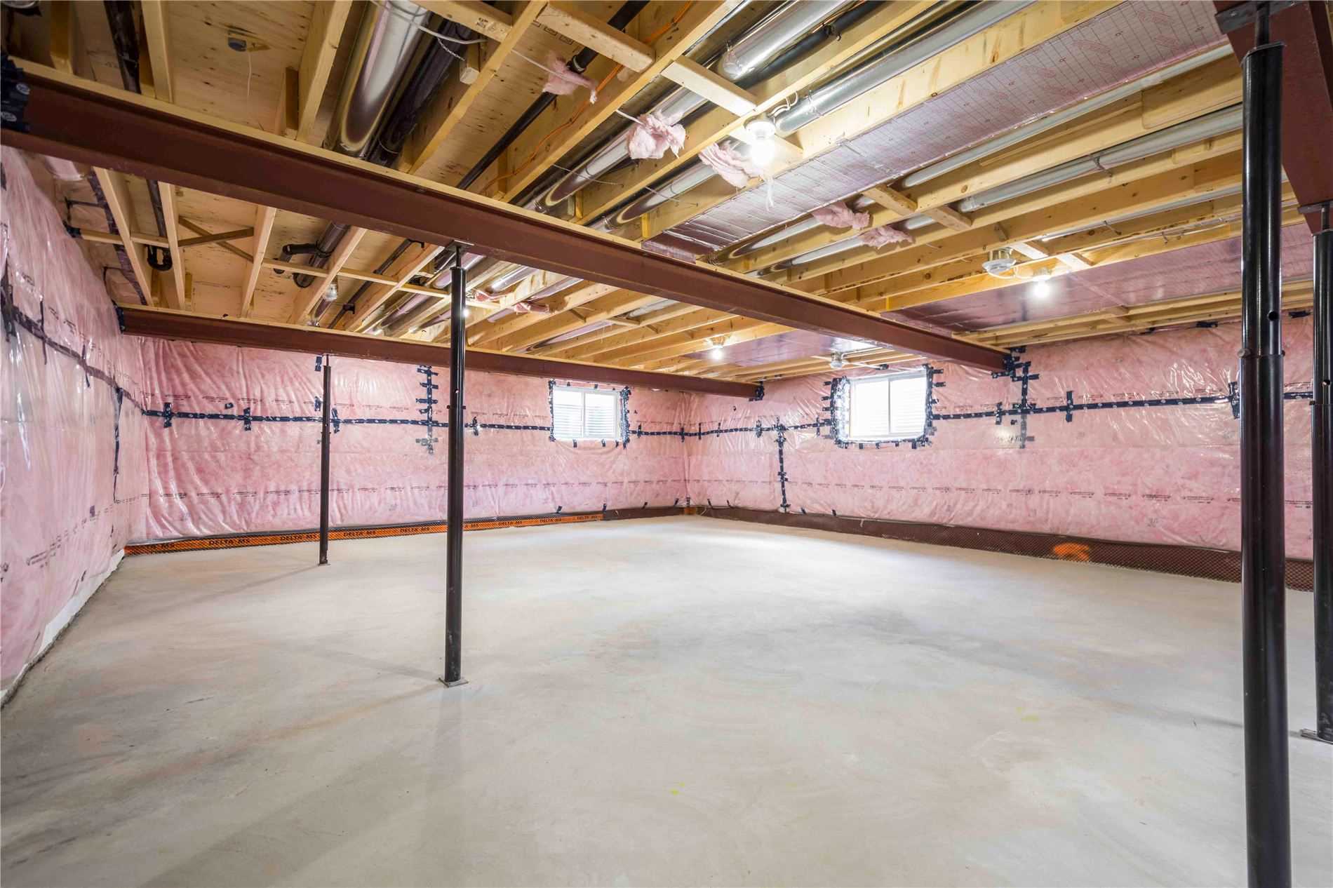 110 Farrington Cres