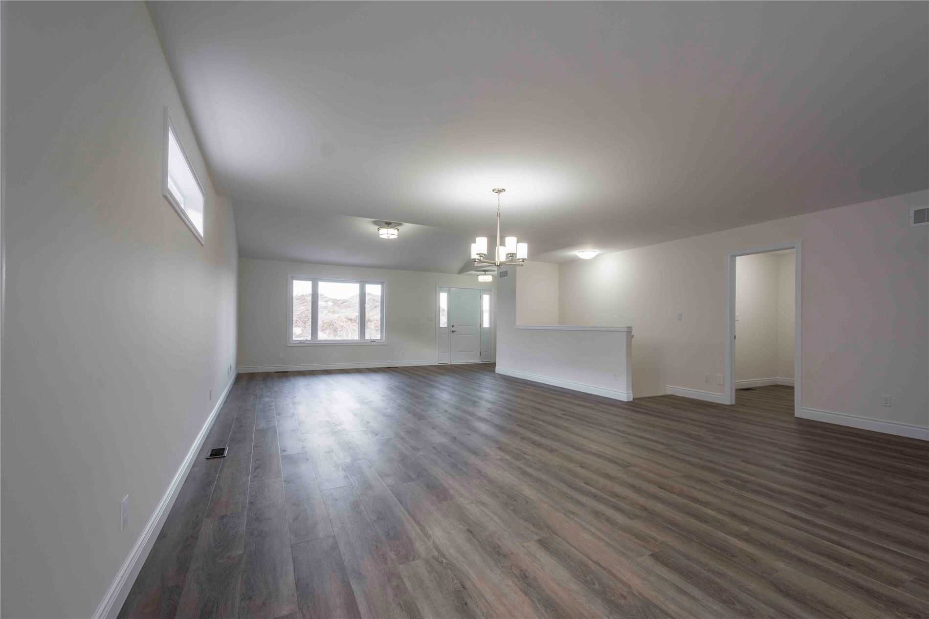 110 Farrington Cres