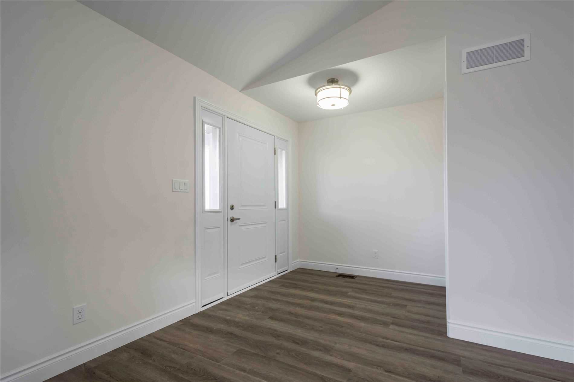 110 Farrington Cres