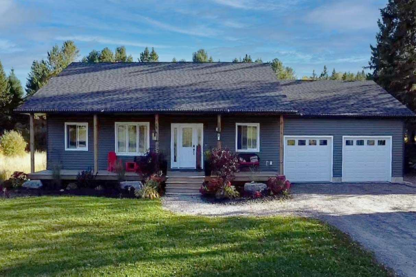 18 John St, Burks Falls