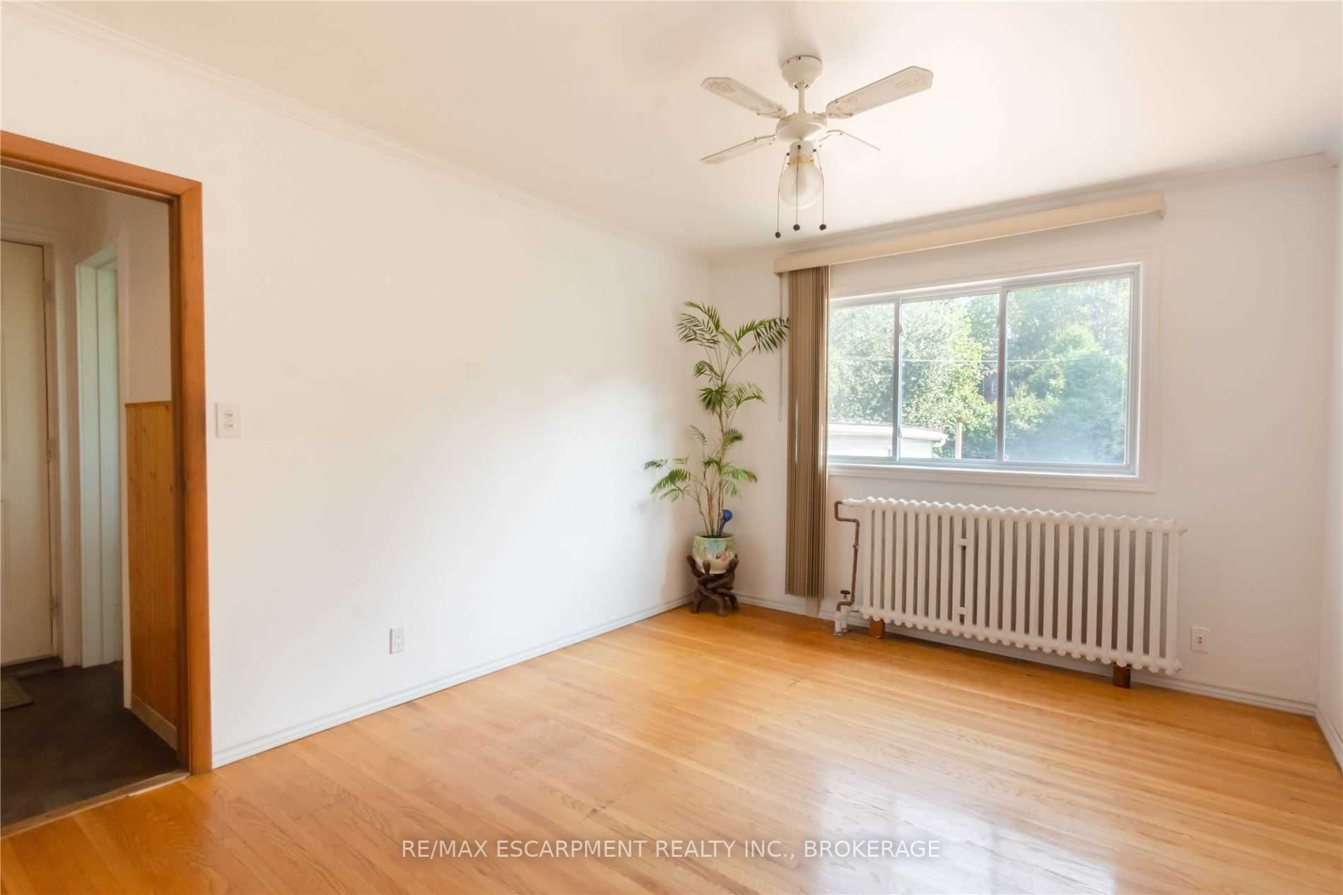 239 Sherman Ave S