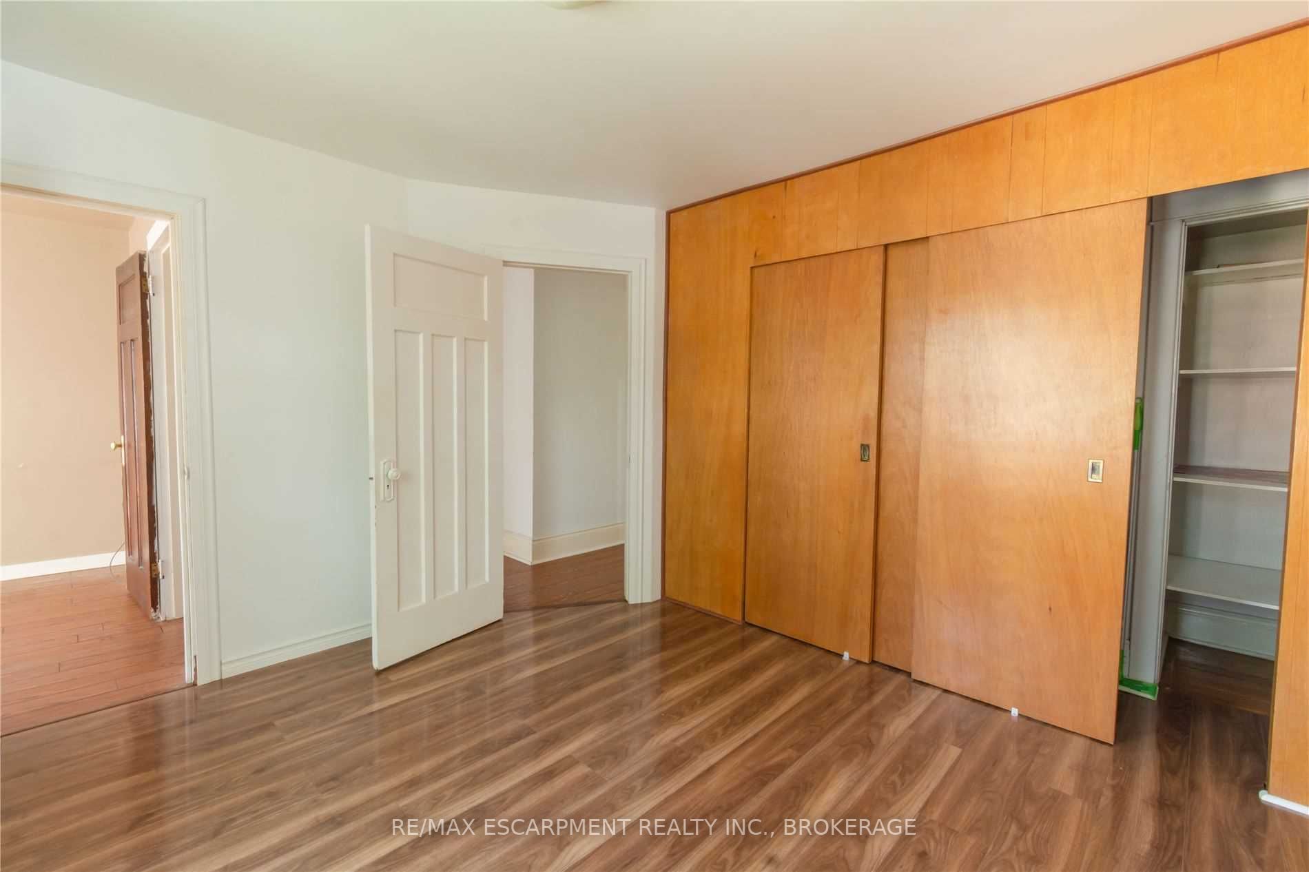 239 Sherman Ave S