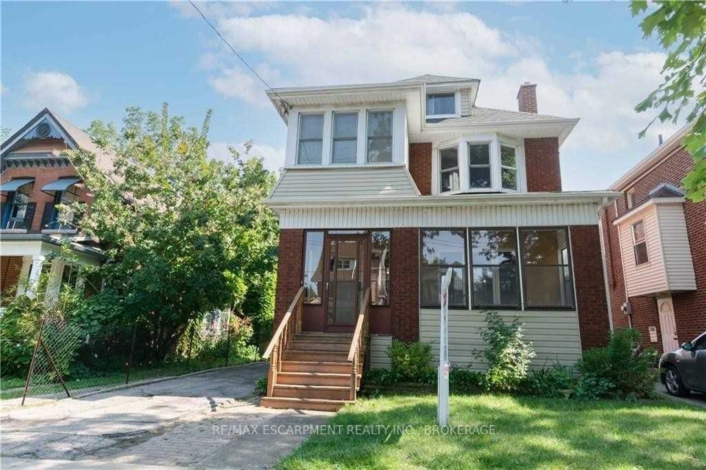 239 Sherman Ave S