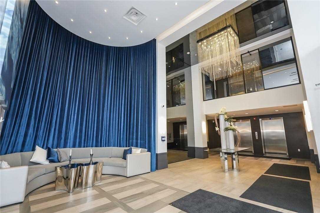 10 Concord Pl, #412