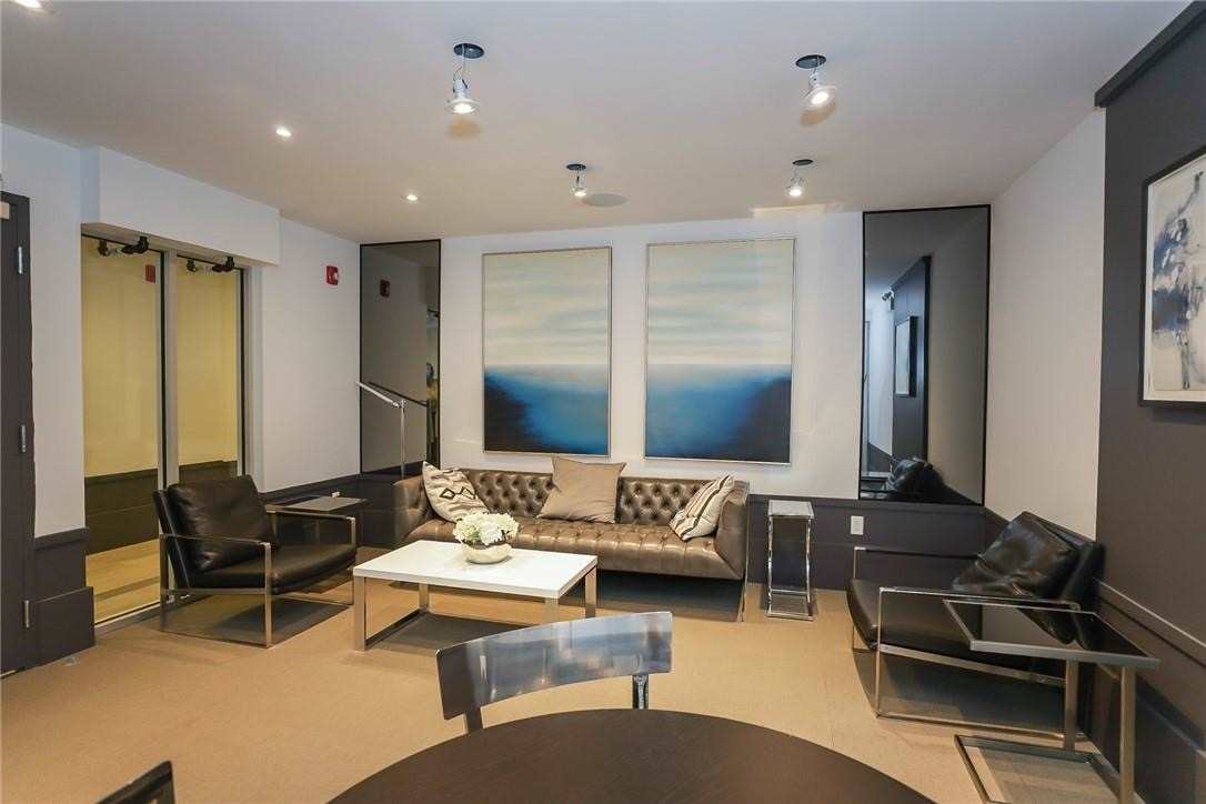 10 Concord Pl, #412