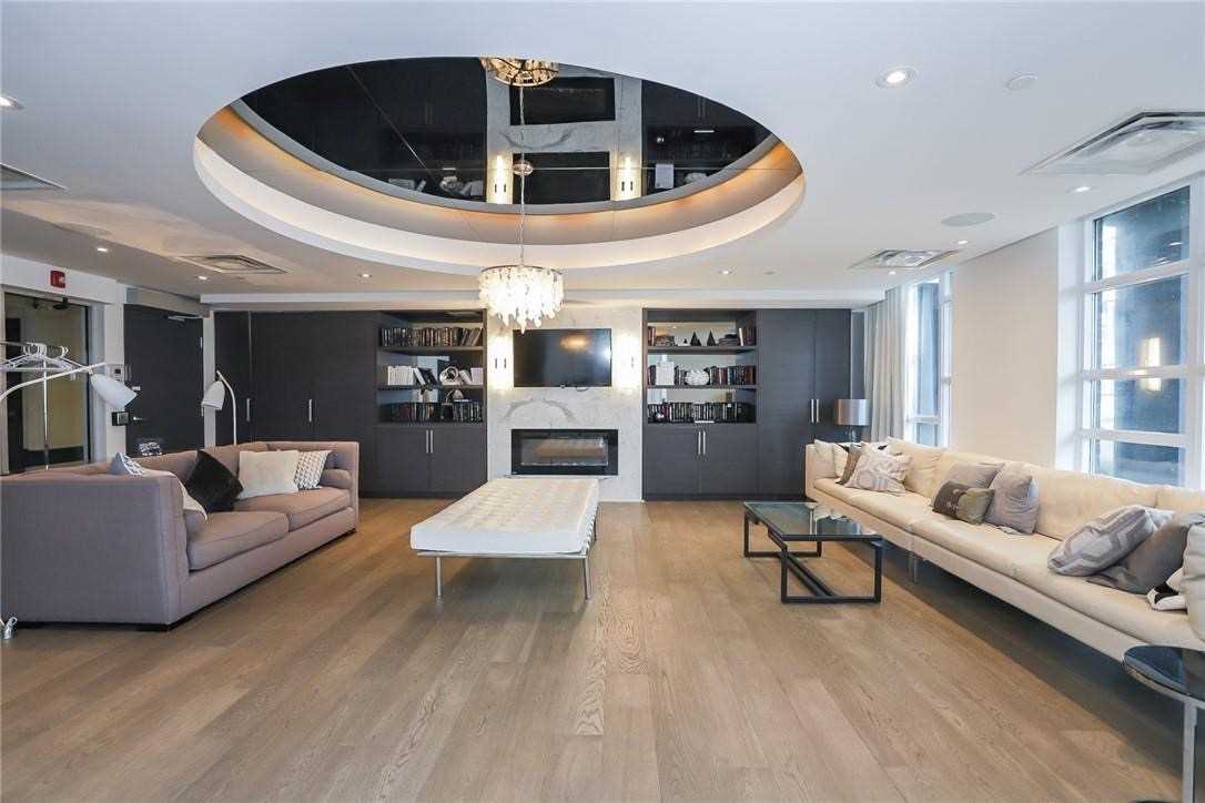 10 Concord Pl, #412