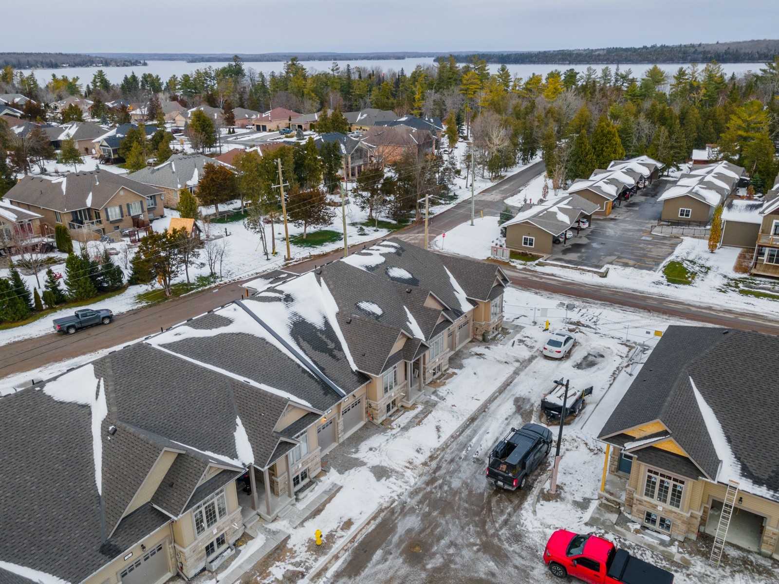 17 Lakewood Cres, #10
