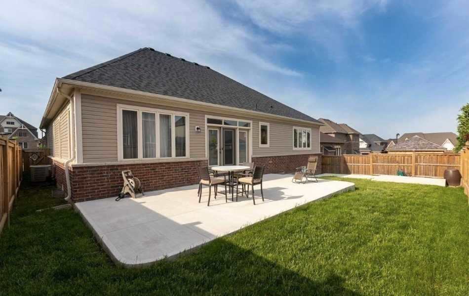 24 Benson Ave
