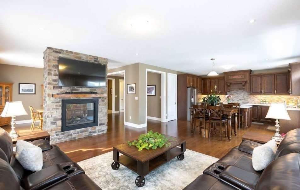 24 Benson Ave
