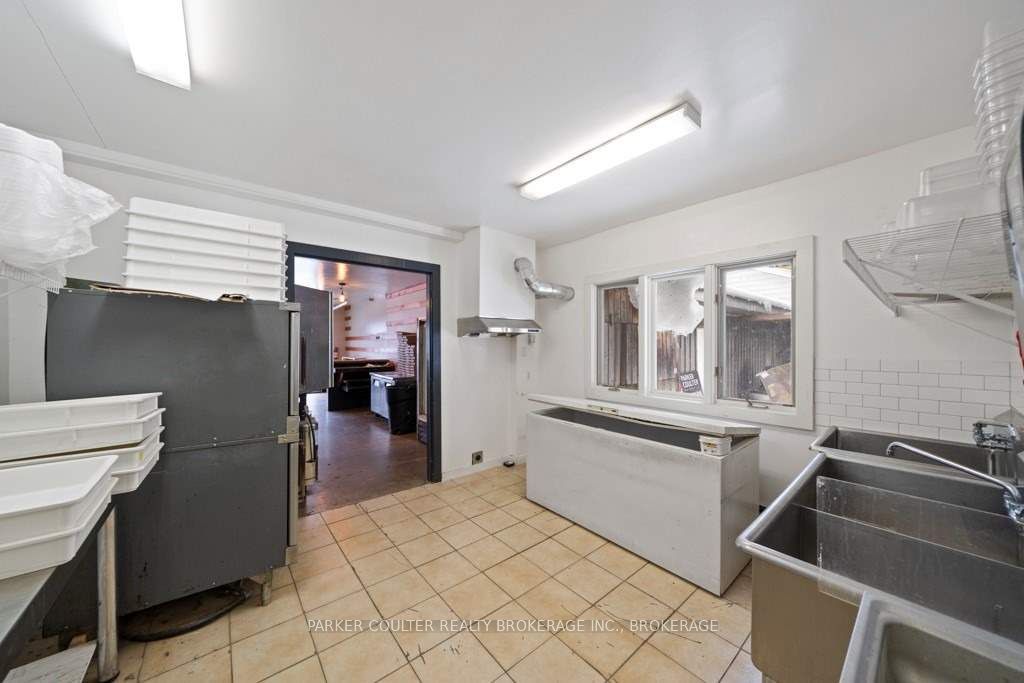 21 High St, #3