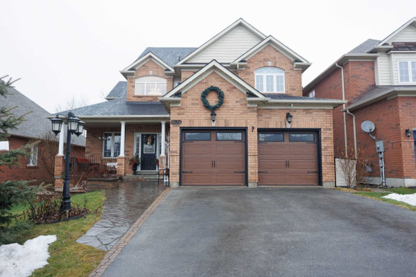 20 Ellis Cres, Kawartha Lakes