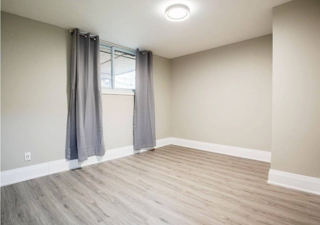50 Belleville St