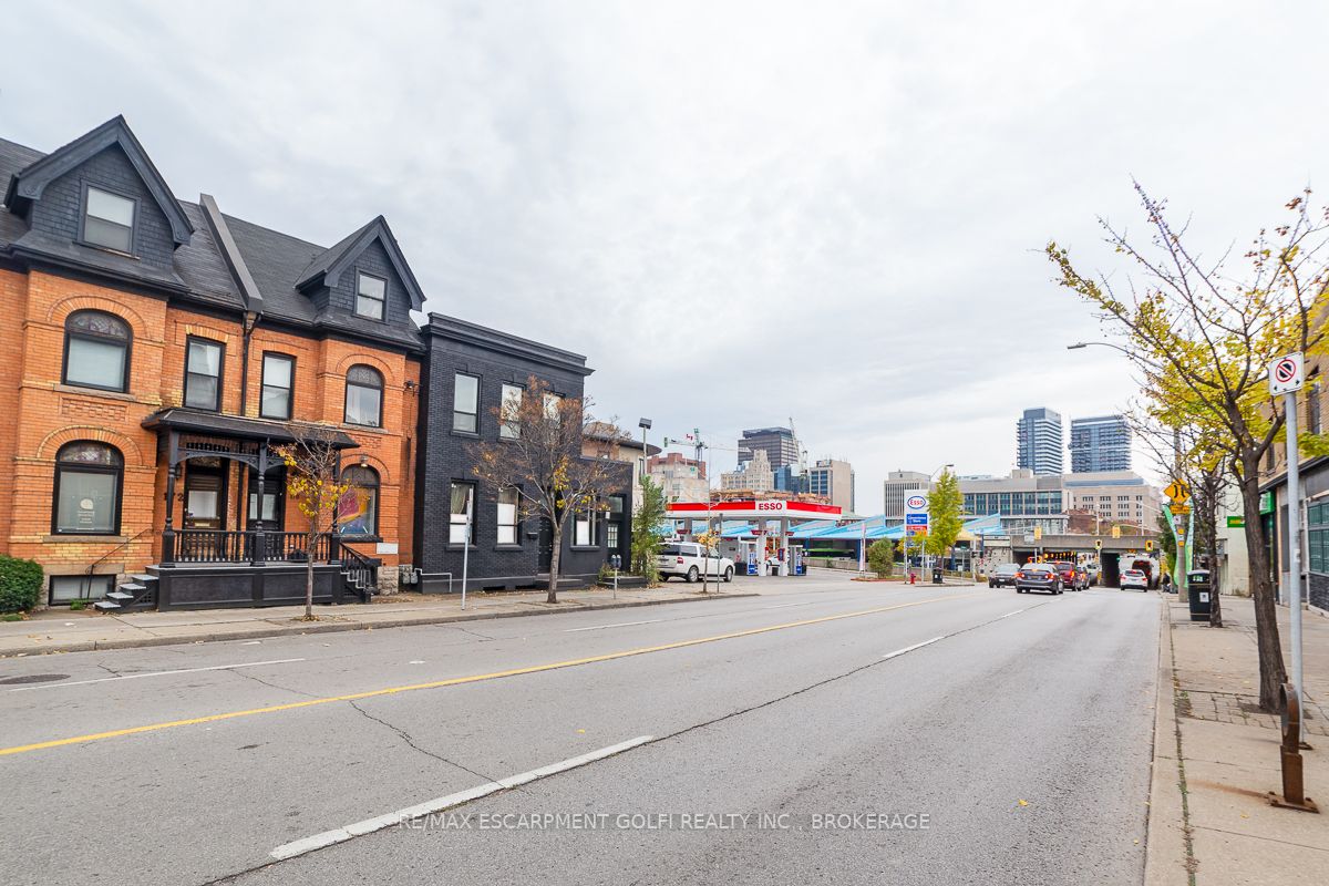 Listing X5864521 - Large Photo # 3