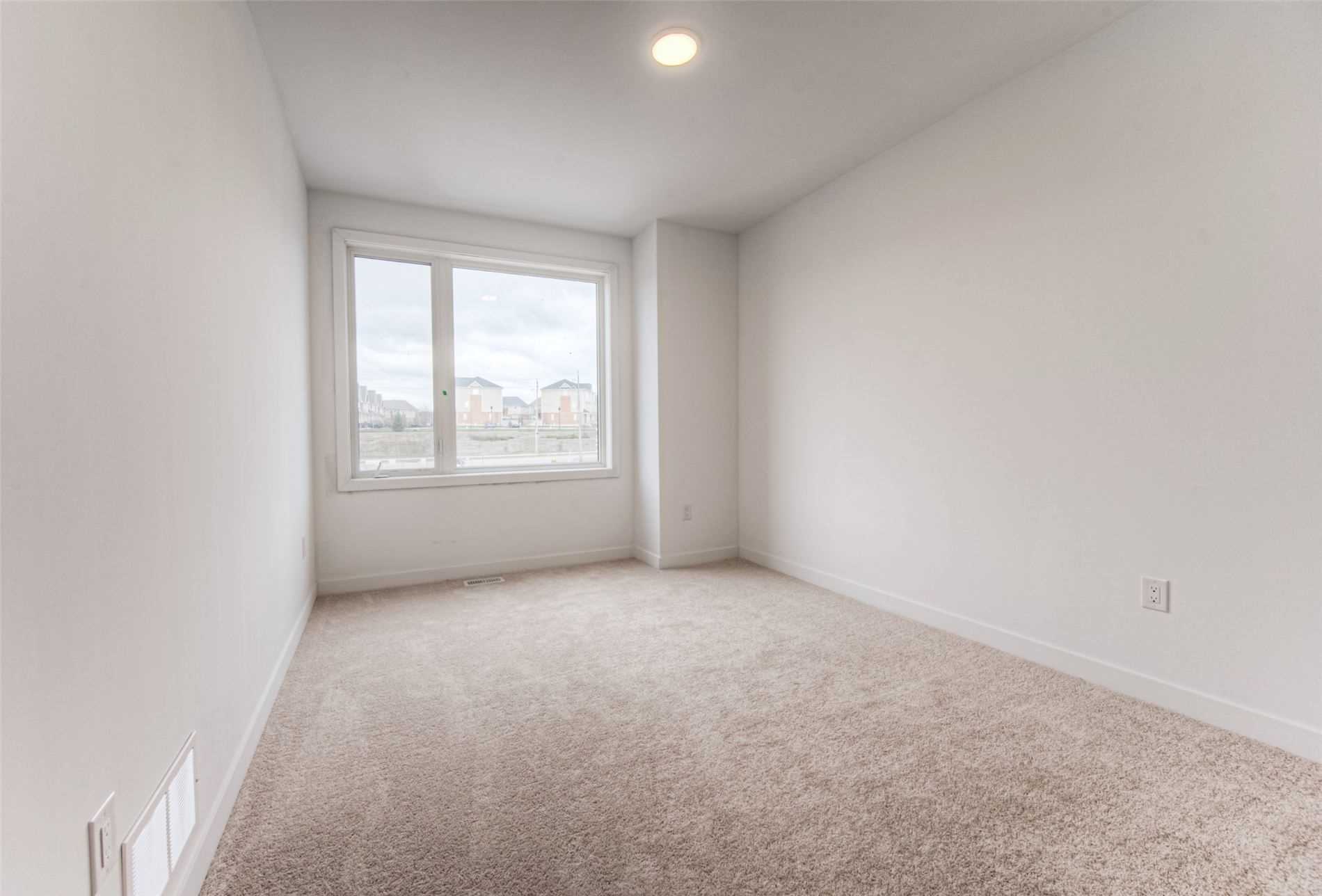 Listing X5864886 - Large Photo # 13