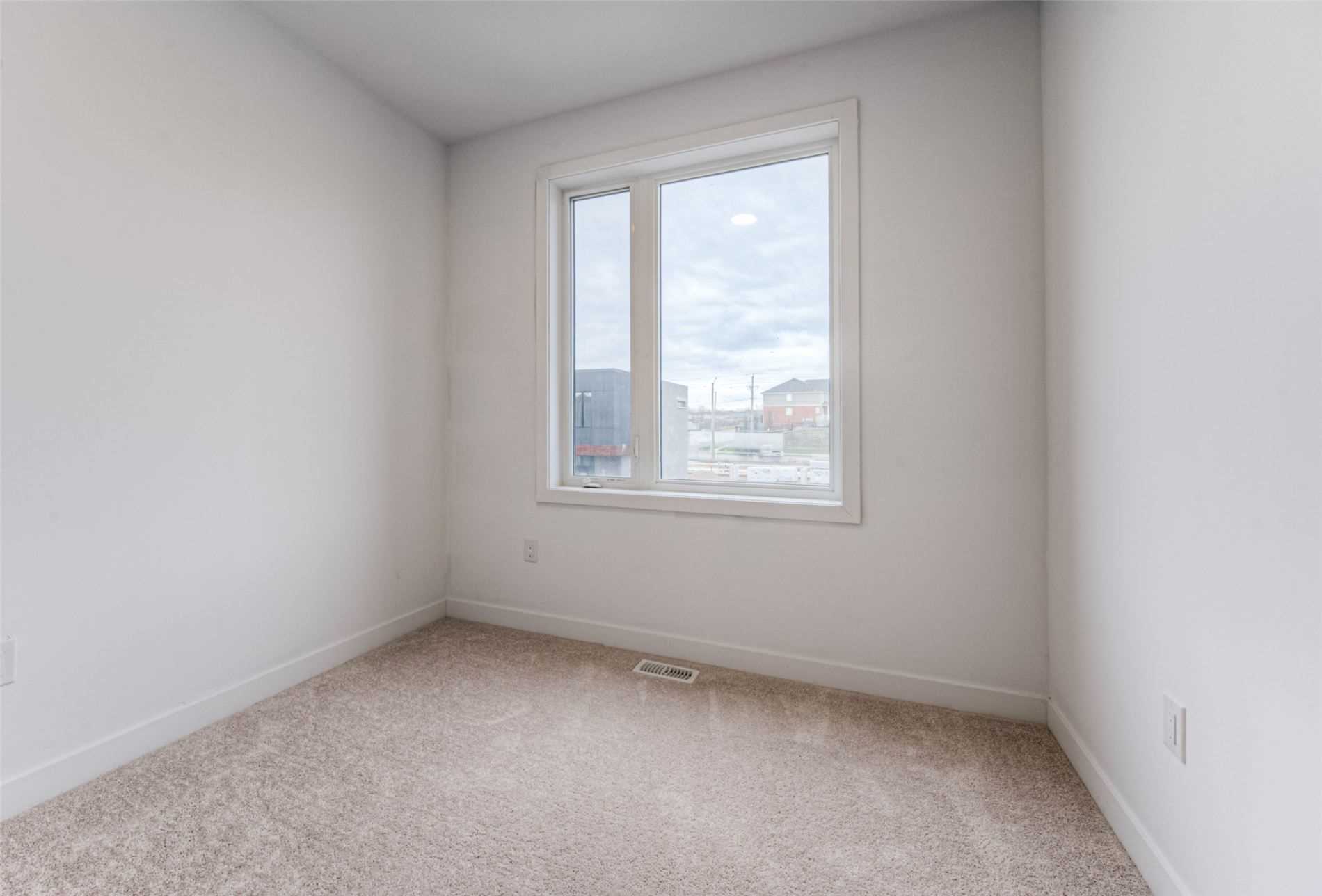 Listing X5864886 - Large Photo # 12