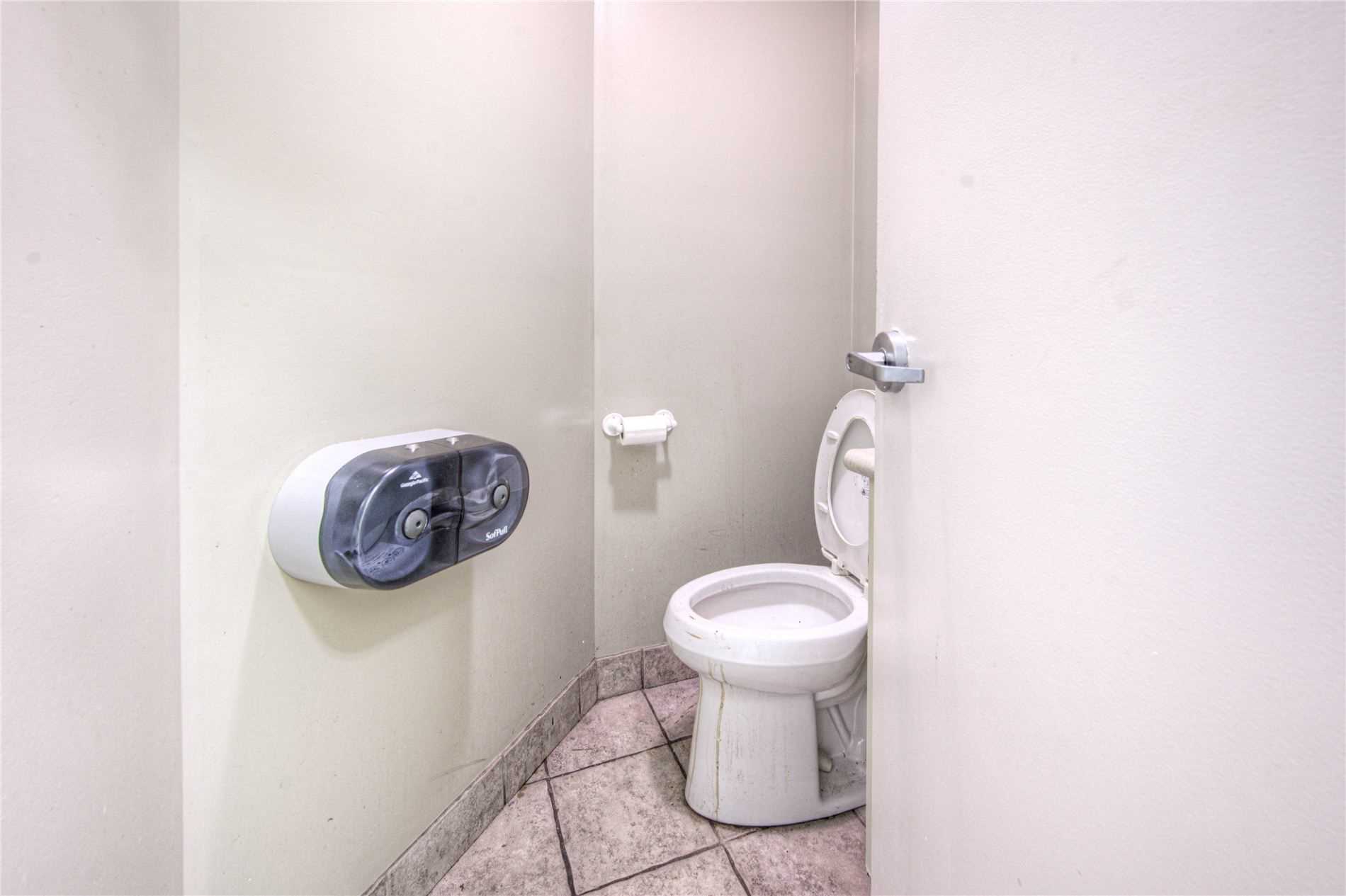 Listing X5865797 - Large Photo # 22