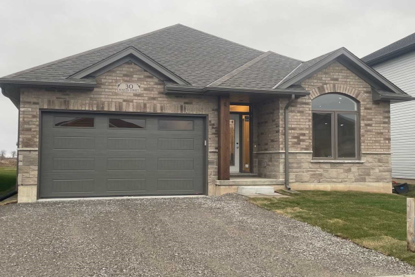 30 Mckeen St
